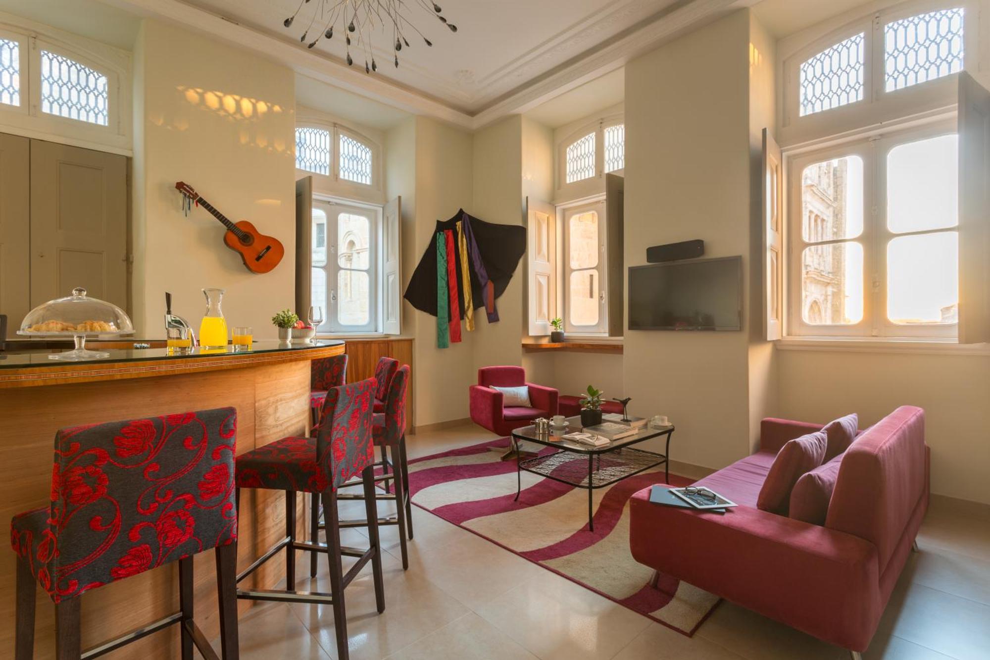 Serenata Hotel & Hostel Коимбра Екстериор снимка